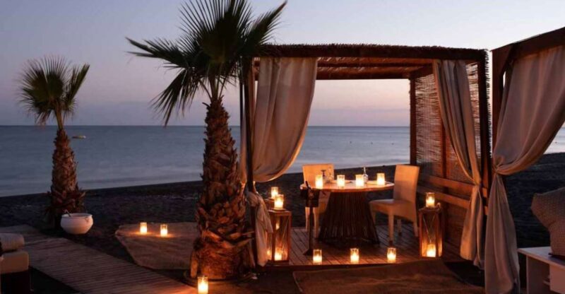 Santorini: Private Romantic Guided Tour With Sunset & Dinner - Key Points