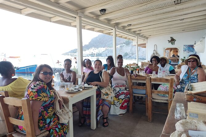 Santorini Private Roundtrip Transfer From/To Airport,Port & Hotel - Customizable Pickup and Drop-off Options