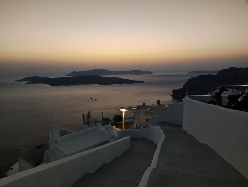 Santorini: Private Sightseeing Tour With Local Guide - Blue Domes and Ammoudi Bay