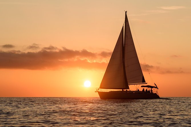 Santorini Private Sunset Sailing Tour With Dinner, Drinks &Transfer Included - Vegetarian Option Available