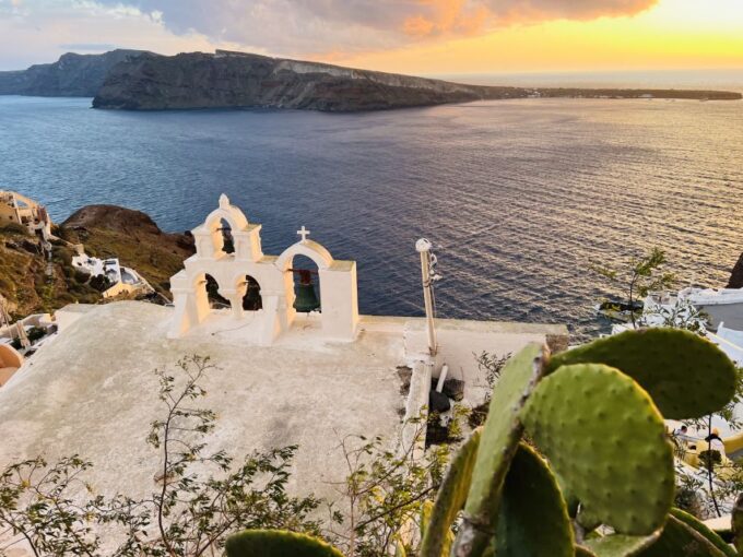 Santorini: Private Transfer Service - Accessibility and Amenities