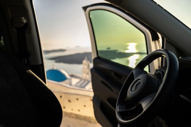 Santorini Private Transfer Services To/From the Airport - Vehicle and Driver Qualifications