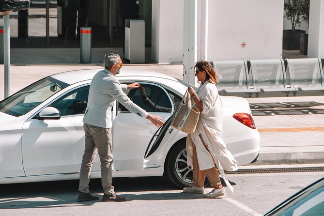 Santorini, Private Transfer With Luxury Airconditioned Vehicle - Reviews and Ratings
