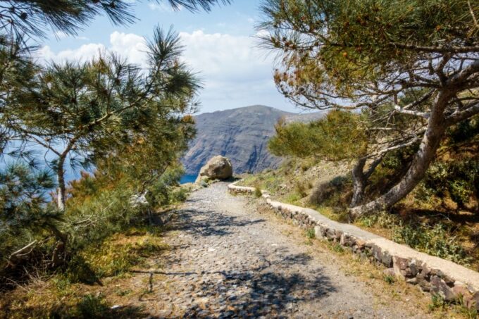 Santorini: Private Vistas Morning Hike Inc. Tastings - Comfortable Attire and Dietary Accommodations