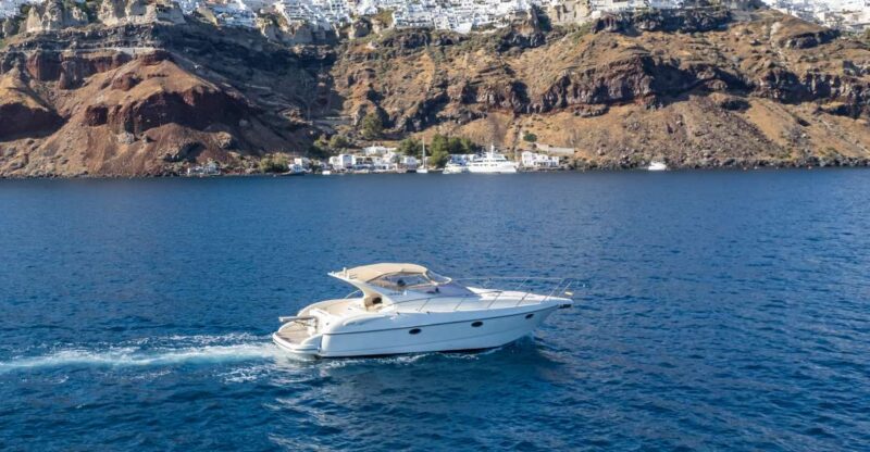 Santorini: Private Yacht Cruise With Open Bar and Meal - Exploring Therasia and Oia