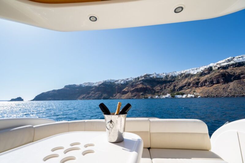 Santorini: Private Yacht Cruise With Open Bar and Meal - Witness the Iconic Sunset
