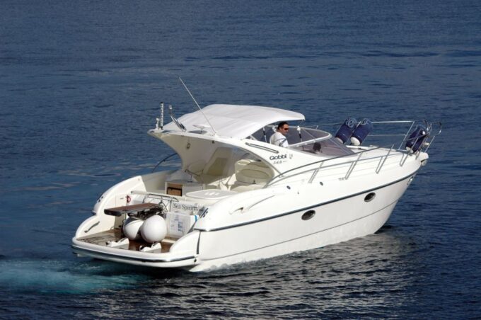 Santorini: Private Yacht Cruise With Open Bar and Meal - Onboard Meal and Open Bar