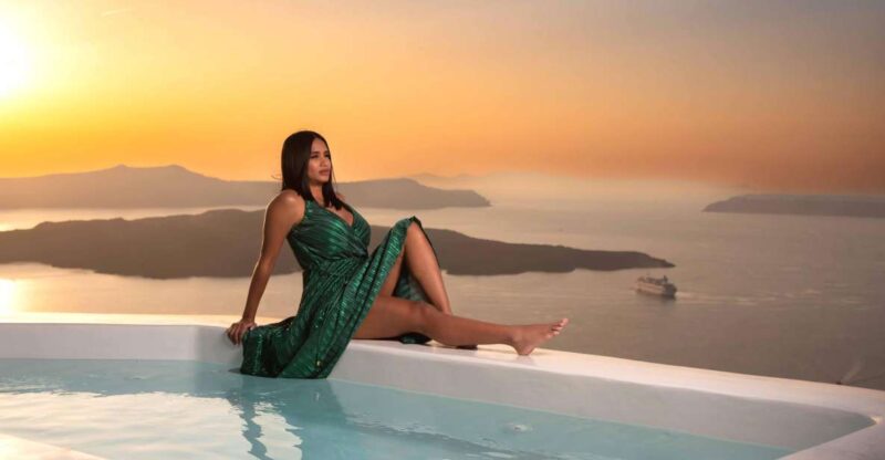 Santorini Professional Photoshoot - Included in the Package