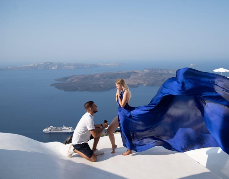Santorini: Proposal Photoshoot L Private Entry to Blue Dome - Key Points
