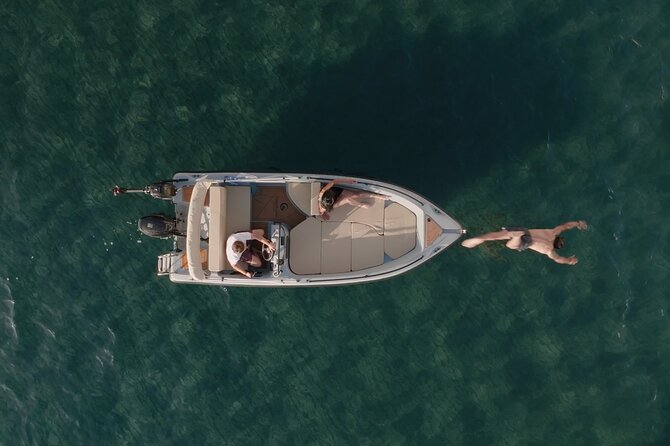 Santorini Rent a Boat - License Free - Boat Features and Amenities
