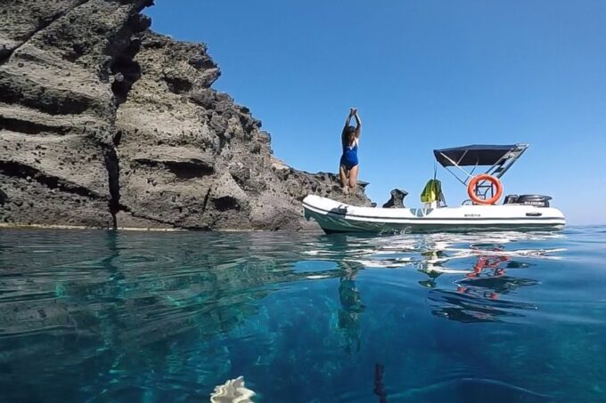 Santorini: Rent a Rib High-Speed Boat - Inclusions and Exclusions of the Tour