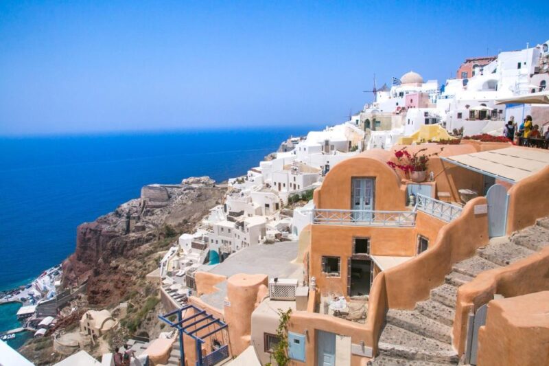 Santorini: Roundtrip Transfer To Oia - Included Services