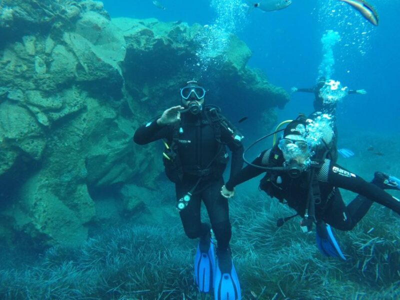 Santorini: Scuba Diving Experience in the Volcanic Caldera - Key Points