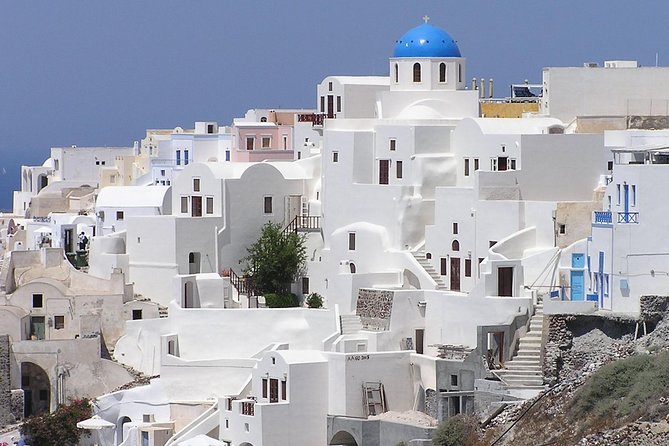 Santorini Shore Excursion: Private Tour of Oia and Fira, Including Museum of Prehistoric Thira and Wine Tasting - Exploring Oia Village