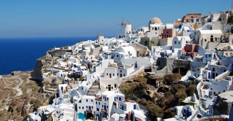 Santorini: Shore Excursion to Oia for Cruise Ship Passengers - Explore Santorinis Attractions