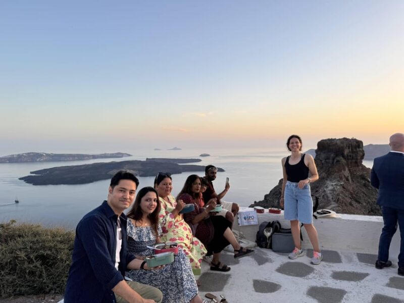 Santorini: Sightseeing Walk Fira to Imerovigli With Sunset - Itinerary Highlights