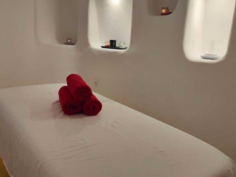 Santorini: Singles Aromatherapy Massage - Soothing Sun-Kissed Skin