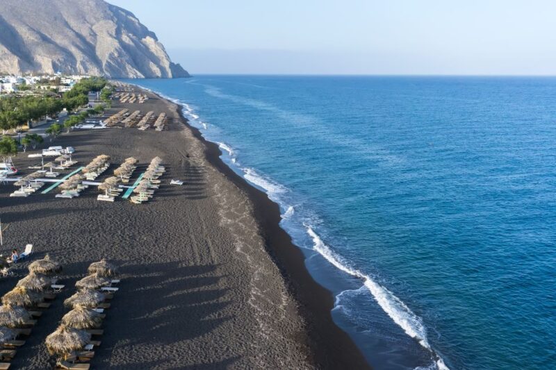 Santorini Small-Group Tour With Wine Tasting & Food Pairing - Discover the Bronze Age City of Akrotiri
