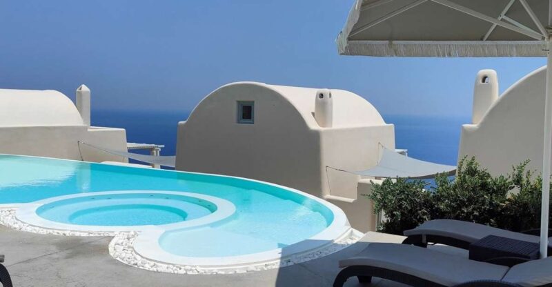 Santorini: Spa Massage Break Pool Day Access for 3-4 Friends - Massage Options