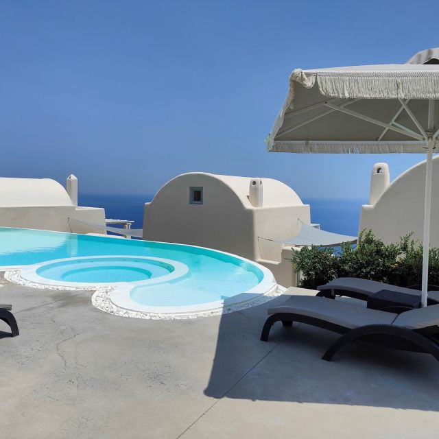 Santorini: Spa Massage Break Pool Day Access for 3-4 Friends - Pool and Amenities