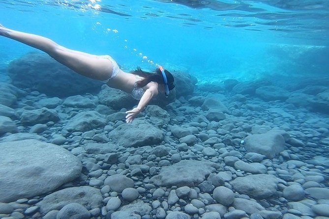 Santorini Stand-Up Paddle and Snorkel Adventure - Health and Accessibility Considerations