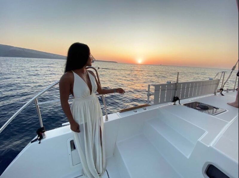 Santorini: Sunset Cruise With Greek Dinner and Transfer - Key Points