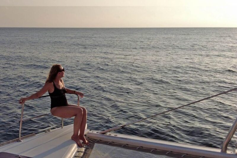 Santorini: Sunset Sailing Cruise, With Dinner and Drinks - Volcano Hot Springs