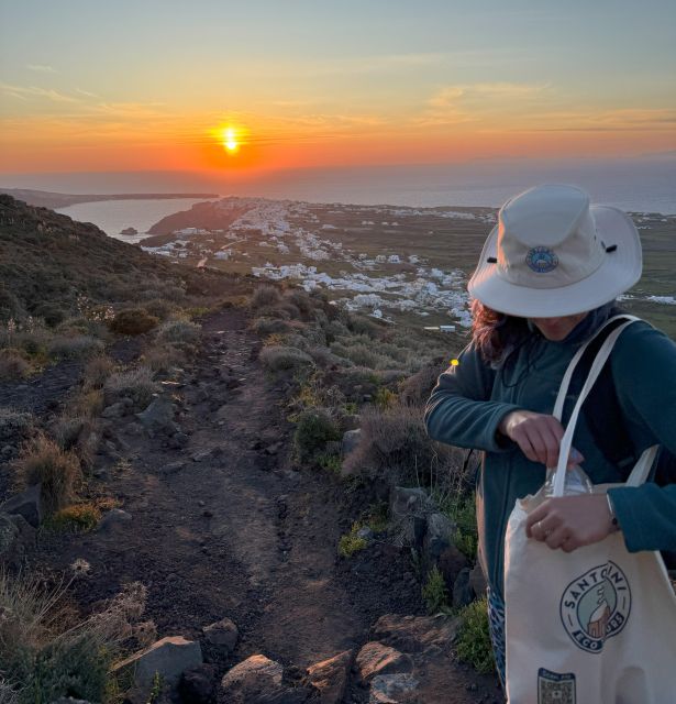 Santorini: Sunset Walking Tour in Caldera Path With Tasting - What to Expect on the Tour