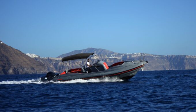 Santorini: Thirassia and Santorini Caldera Speedboat Cruise - Exploring Thirassia Island