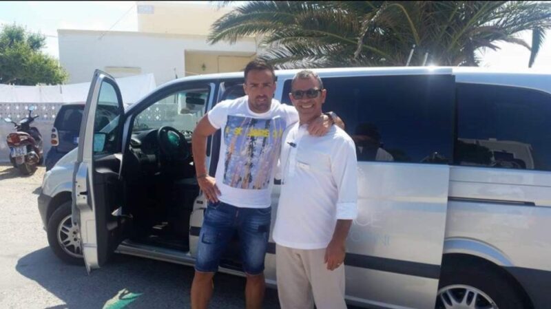 Santorini Tour Experts at Hidden Treasures of Island - Customized Pickup and Drop-off Service