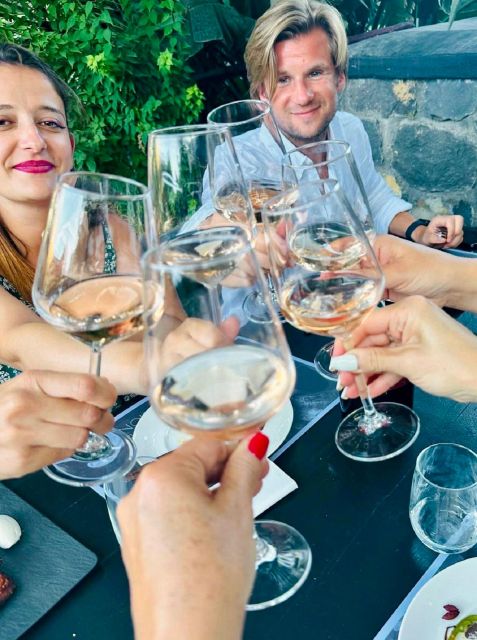 Santorini: Tour of Wineries With Wine Tasting & Food - Tasting Experience
