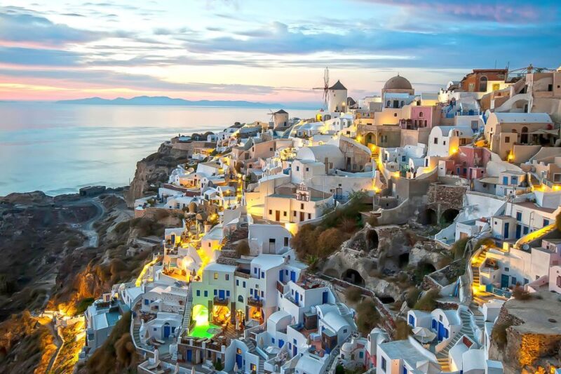 Santorini: Traditional Sightseeing Bus Tour With Oia Sunset - Accessibility