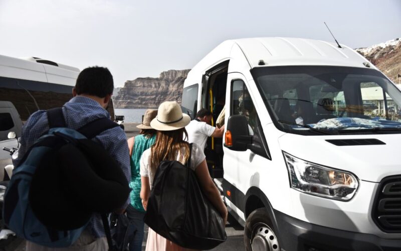 Santorini: Transfer From Port to Airport - Professional Drivers and Vehicles