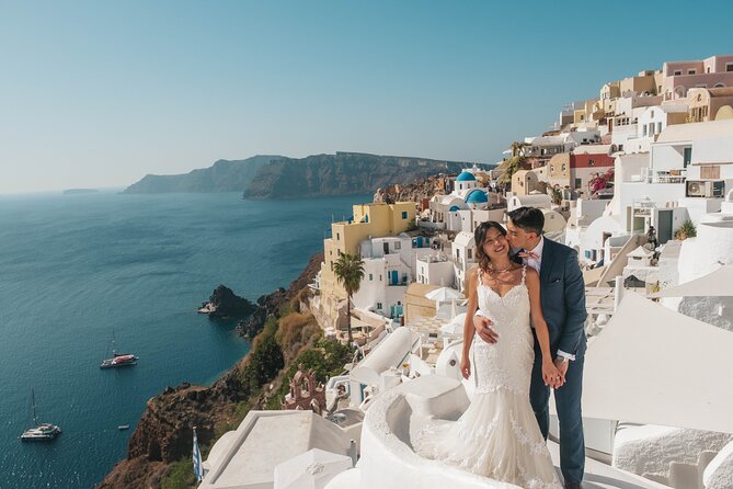 Santorini Vacation Photoshoot - Photographer and Experience