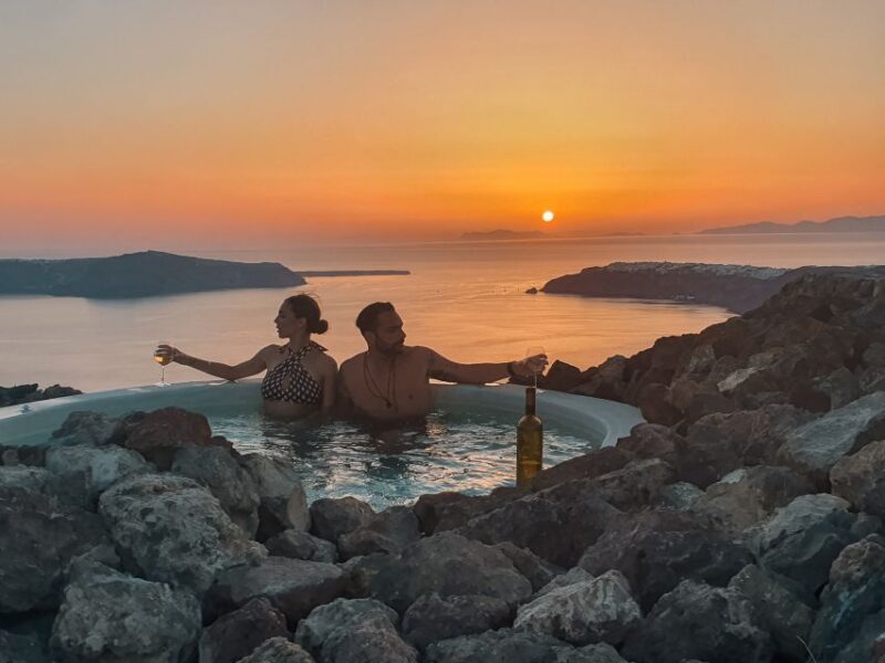 Santorini: Volcanic Hot-Tub Experience With Caldera Views - Included Amenities