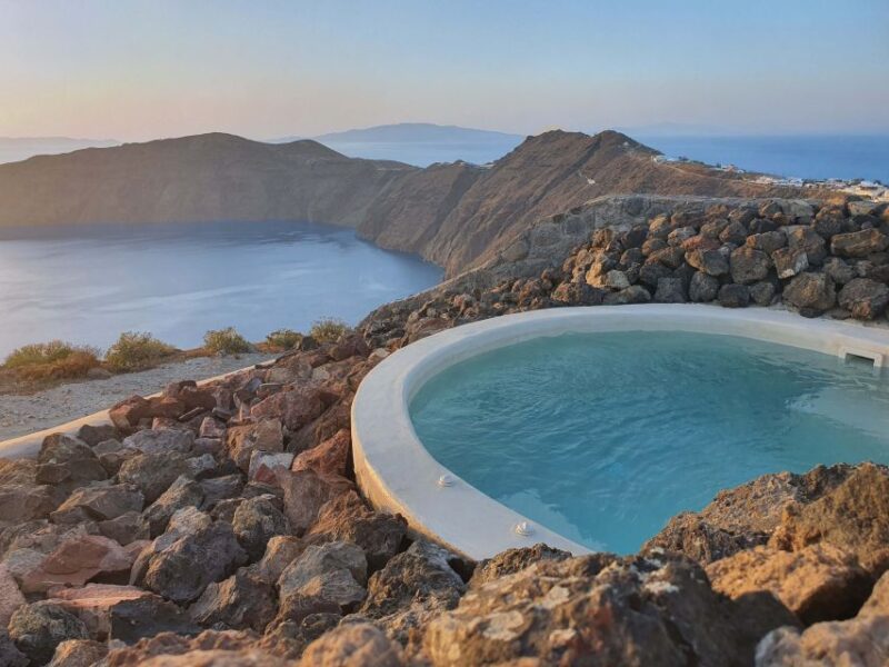 Santorini: Volcanic Hot-Tub Experience With Caldera Views - Important Considerations