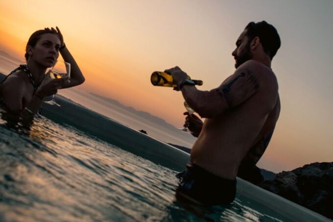 Santorini: Volcanic Hot-Tub Experience With Caldera Views - Volcanic Hot Tub
