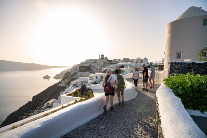 Santorini: Volcanic Islands Cruise With Hot Springs Visit - Safety and Precautions