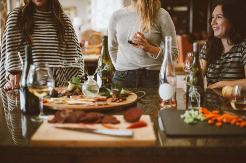 Santorini Wine Odyssey: Wineries With Four - Course Lunch - Winemakers Insights and Sommelier-Led Tasting