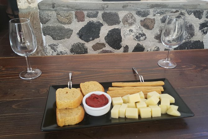 Santorini Wine Tasting & Food Pairing :Taste Good Life at Santorini - Pairing Local Delicacies With Wines