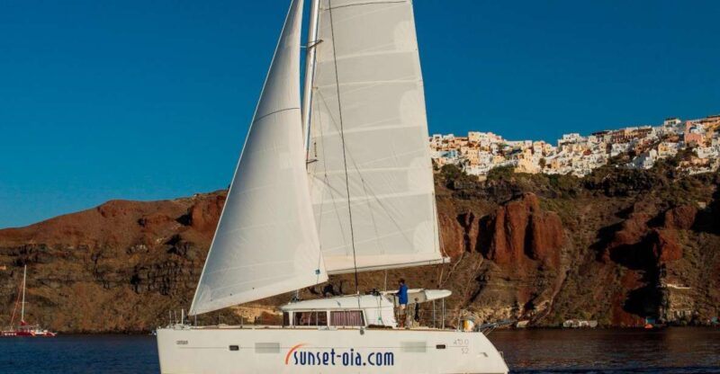 Santorini:Private Catamaran Tour With BBQ & Unlimited Drinks - Gourmet BBQ Meal