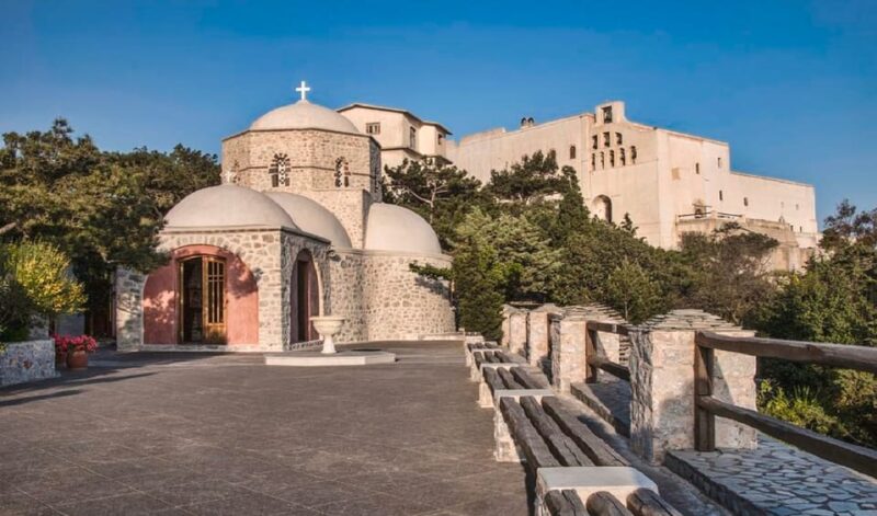 Santorini:Privet Highlights Tour With Wine Tasting - Pyrgos Village Exploration