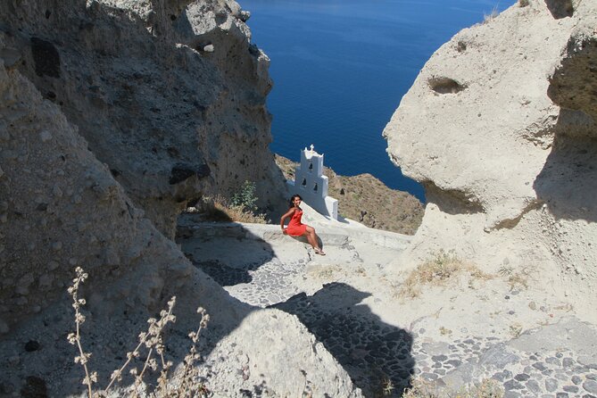 Santorinis Hidden Gems With Wine Tasting: 6-Hour Private Tour - Cruise Passenger Pickup and Transportation