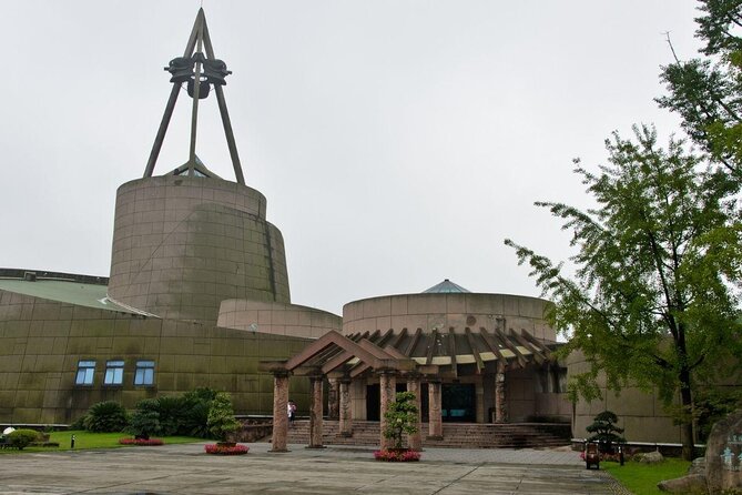 Sanxingdui MuseumChengdu Panda Base or Jinsha Site Tour - Exploring Chengdus Iconic Attractions