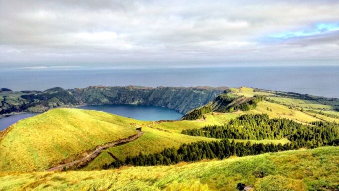 São Miguel, Azores: Sete Cidades Half-Day Jeep Tour - Location and Duration