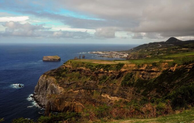 São Miguel Island: Full-Day Sete Cidades Tour - Photo Opportunities for Sightseeing