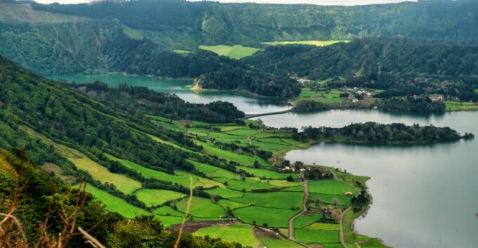 Sao Miguel: Jeep Tour to Sete Cidades & Lagoa Do Fogo - Pricing and Duration
