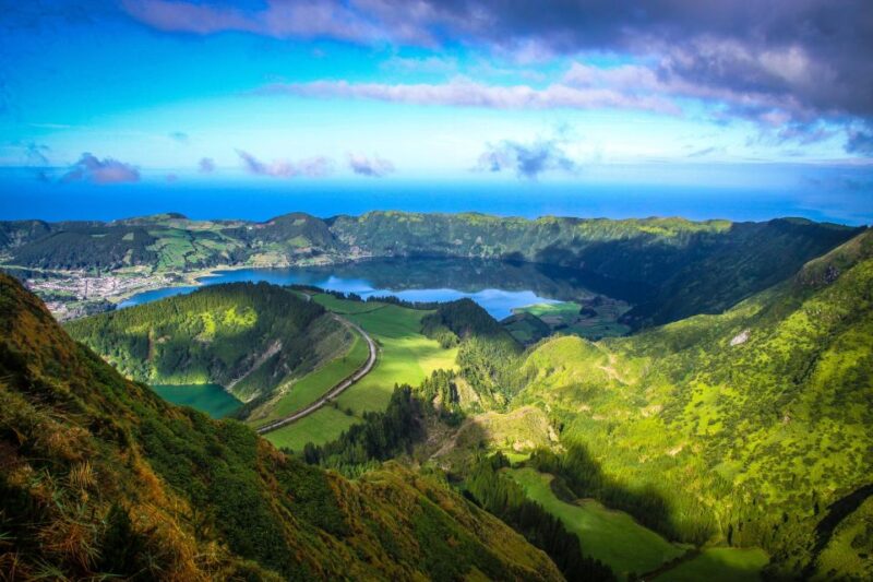 São Miguel: Sete Cidades and Crater Lakes Hike - Inclusions