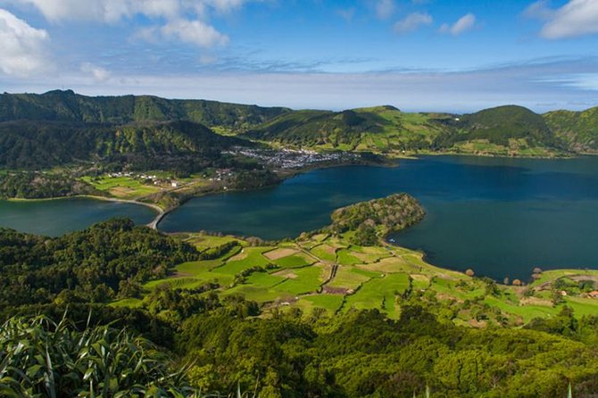 São Miguel West Full Day Tour With Setes Cidades Including Lunch - Mosteiros
