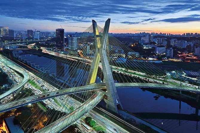 Sao Paulo Airport Transfers: Guarulhos Airport GRU to Sao Paulo in Luxury Van - Amenities and Inclusions